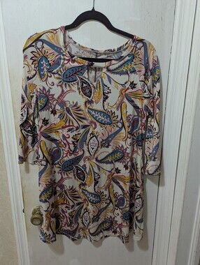 Paisley Print 3/4 Sleeve Stretchy Women's Tunic - Medium